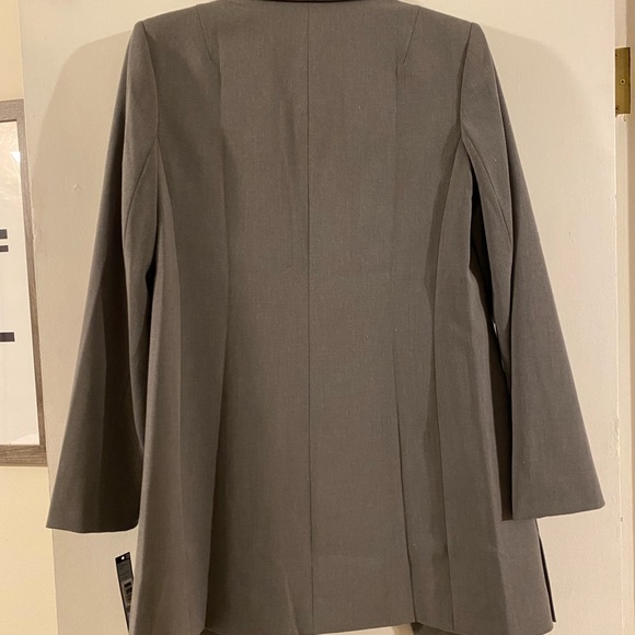 Tahari size 4 long women's suit jacket - Picture 2 of 4